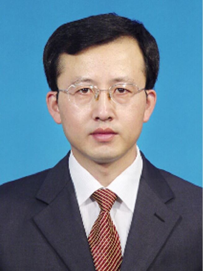 月出生,黑龙江省 a target="_blank" href="/item/肇州">肇州 /a>市人