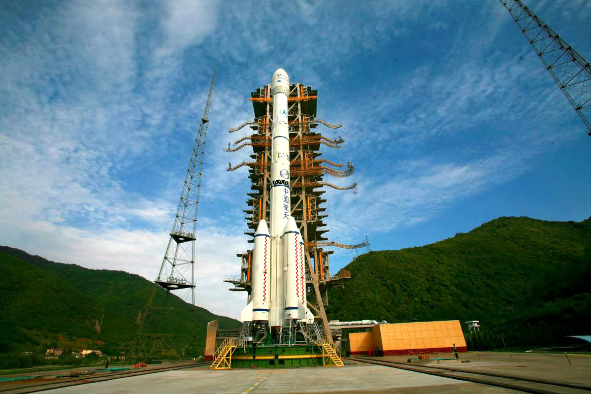  p>长征三号乙(代号:cz-3b)是20世纪90年代末期中国航天科技集团公司