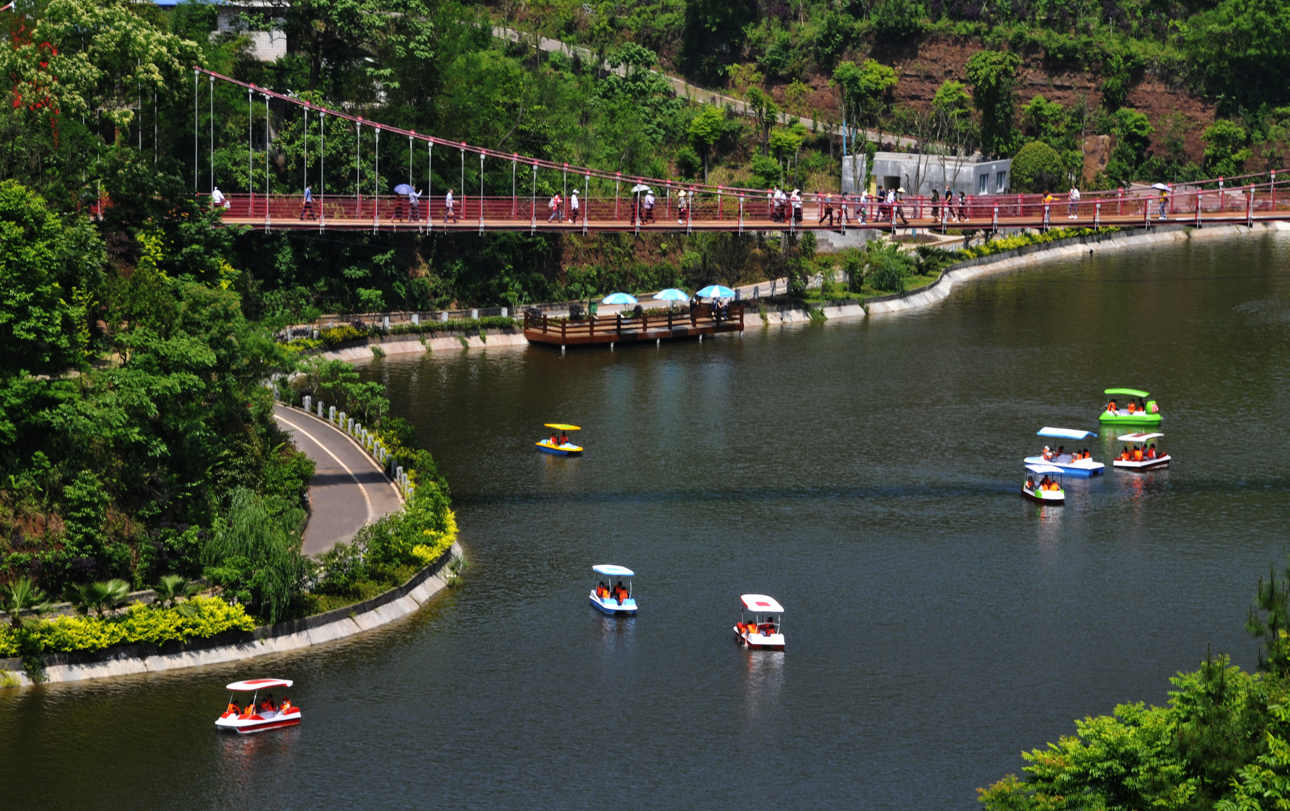  p>重庆万州三峡安澜谷,位于重庆市万州区长岭镇安