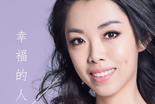 《新牧羊曲》是李菲菲演唱的一首歌曲,由胡力作词作曲,收录于专辑