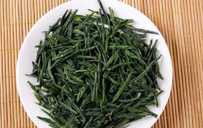  p>太白顶芽产于浙江省东阳市东白山茶区,区内群山峰峦起伏,植被茂盛