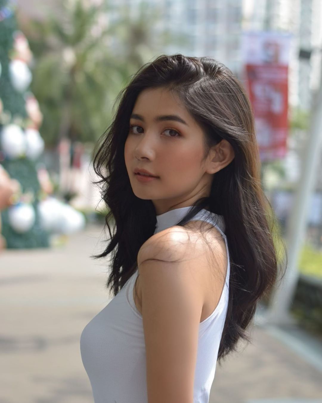 1997年12月16日出生于泰国,泰国七台签约女演员,模特