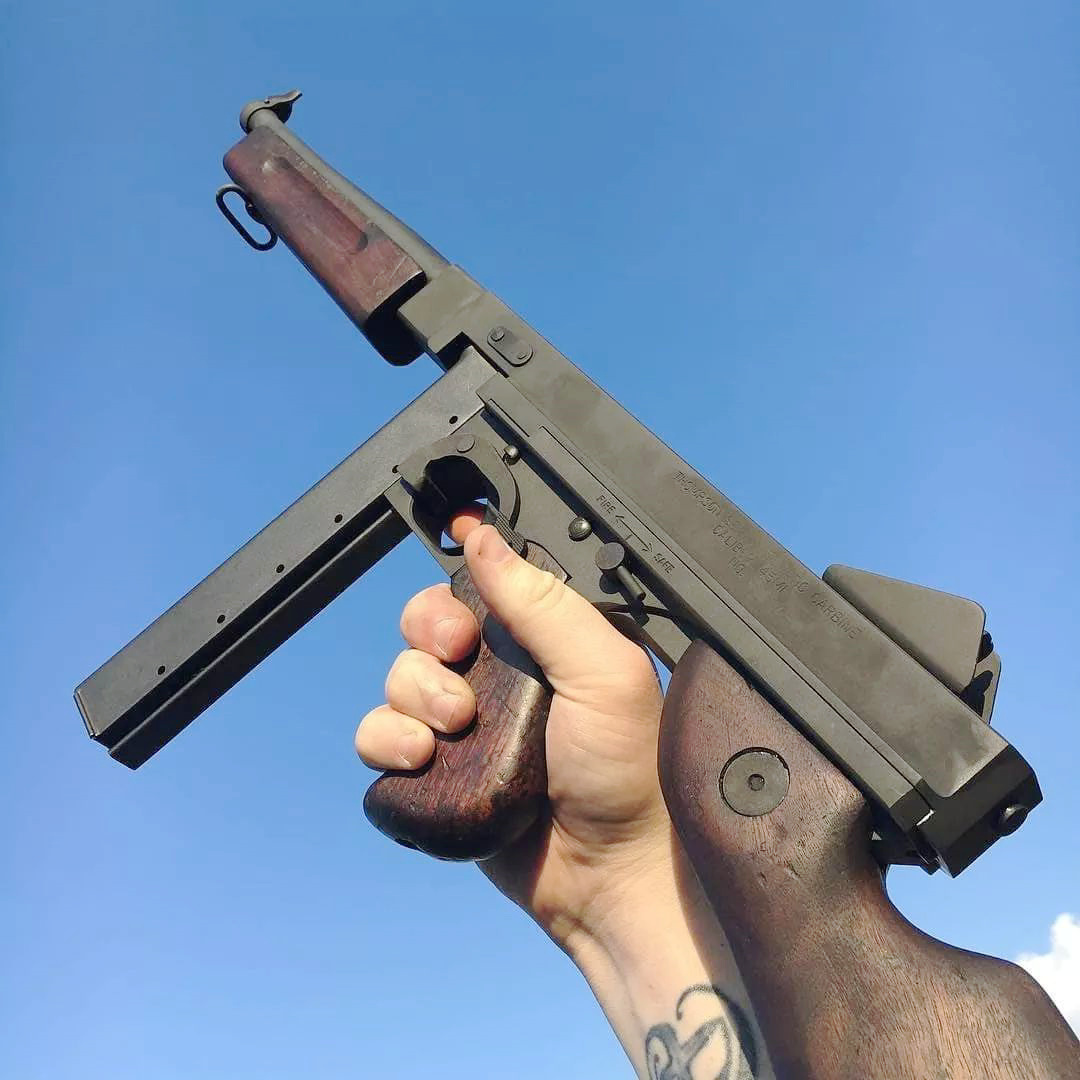  p data-id="gntglvdts7">汤普森冲锋枪(英文:thompson submachinegun