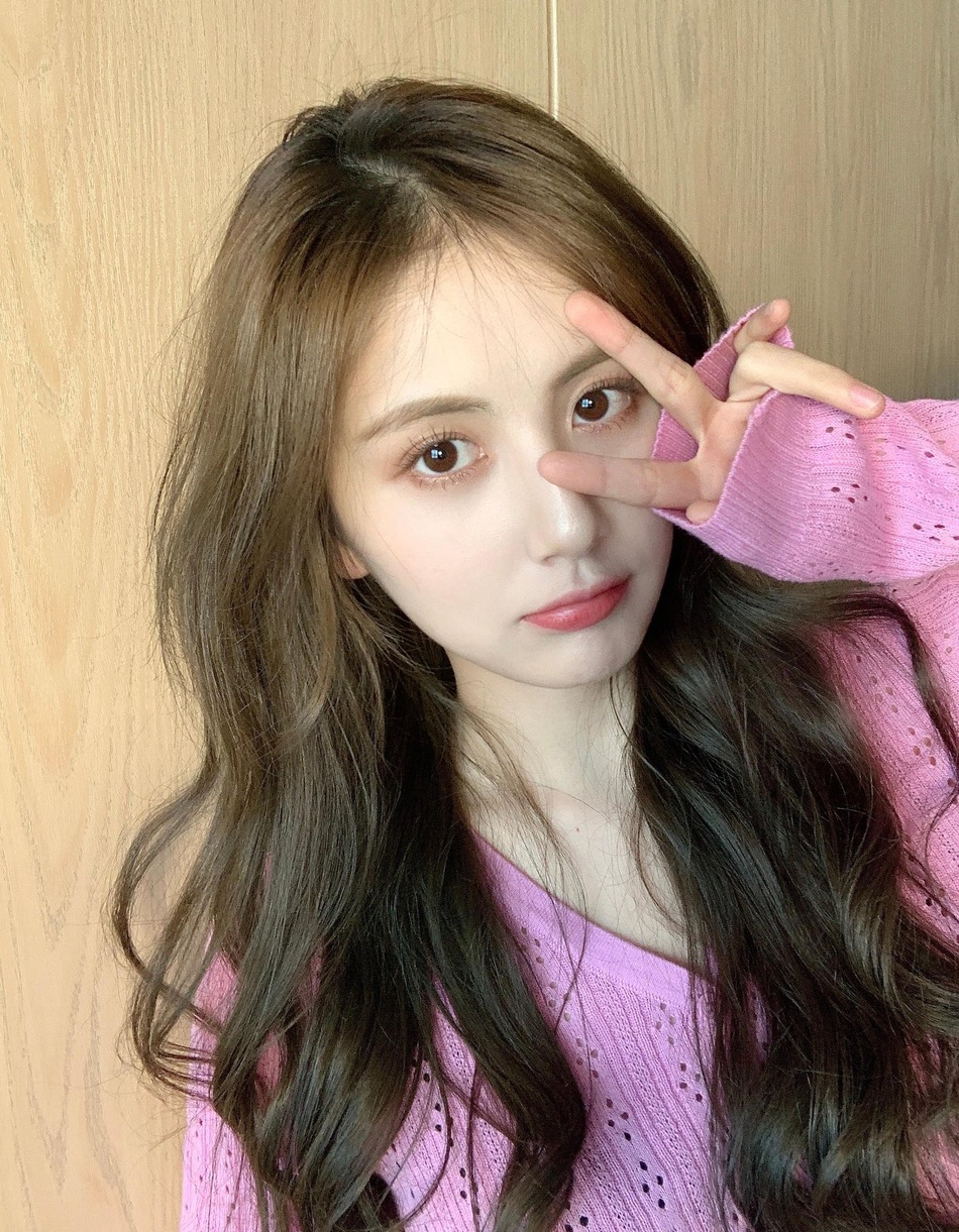  p data-id="go0950yw25">仇琳琳(网名:甜仇),1997年12月17日出生于