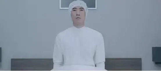 《温暖的抱抱》：我也想你 我想给你一个拥抱。_百科TA说