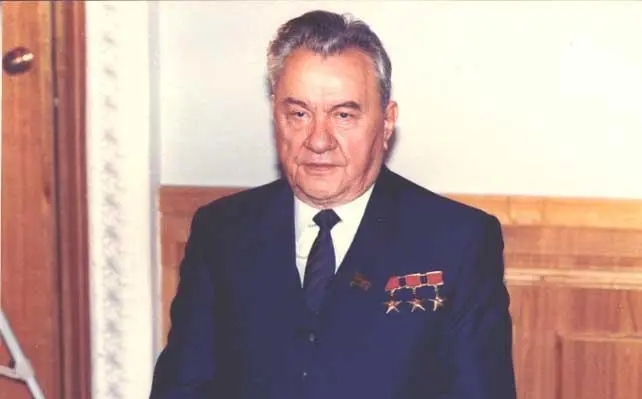 金姆哈梅塔·阿赫梅多维奇·库纳耶夫