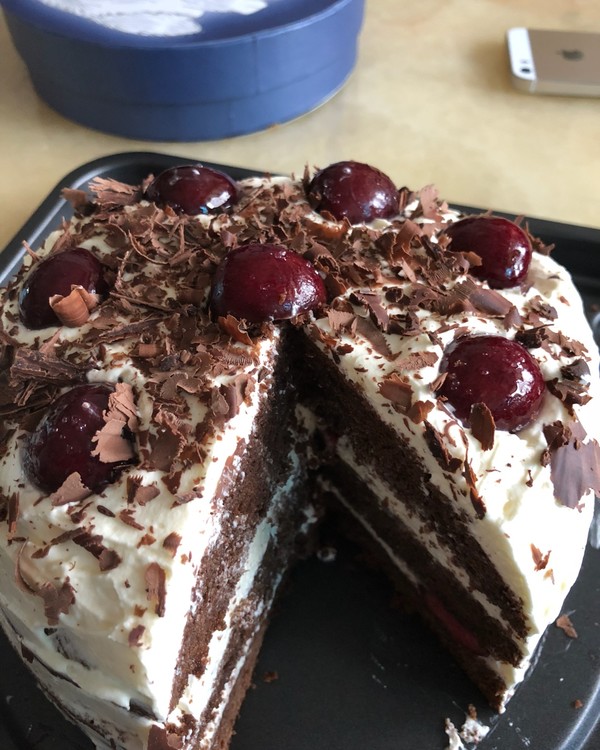 车厘子黑森林蛋糕