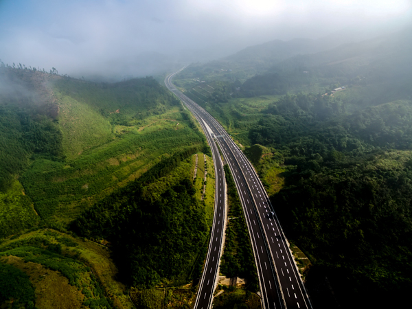 i>,又称作"永安—漳州高速公路",简称"漳永高速公路"或"永漳高速公路"