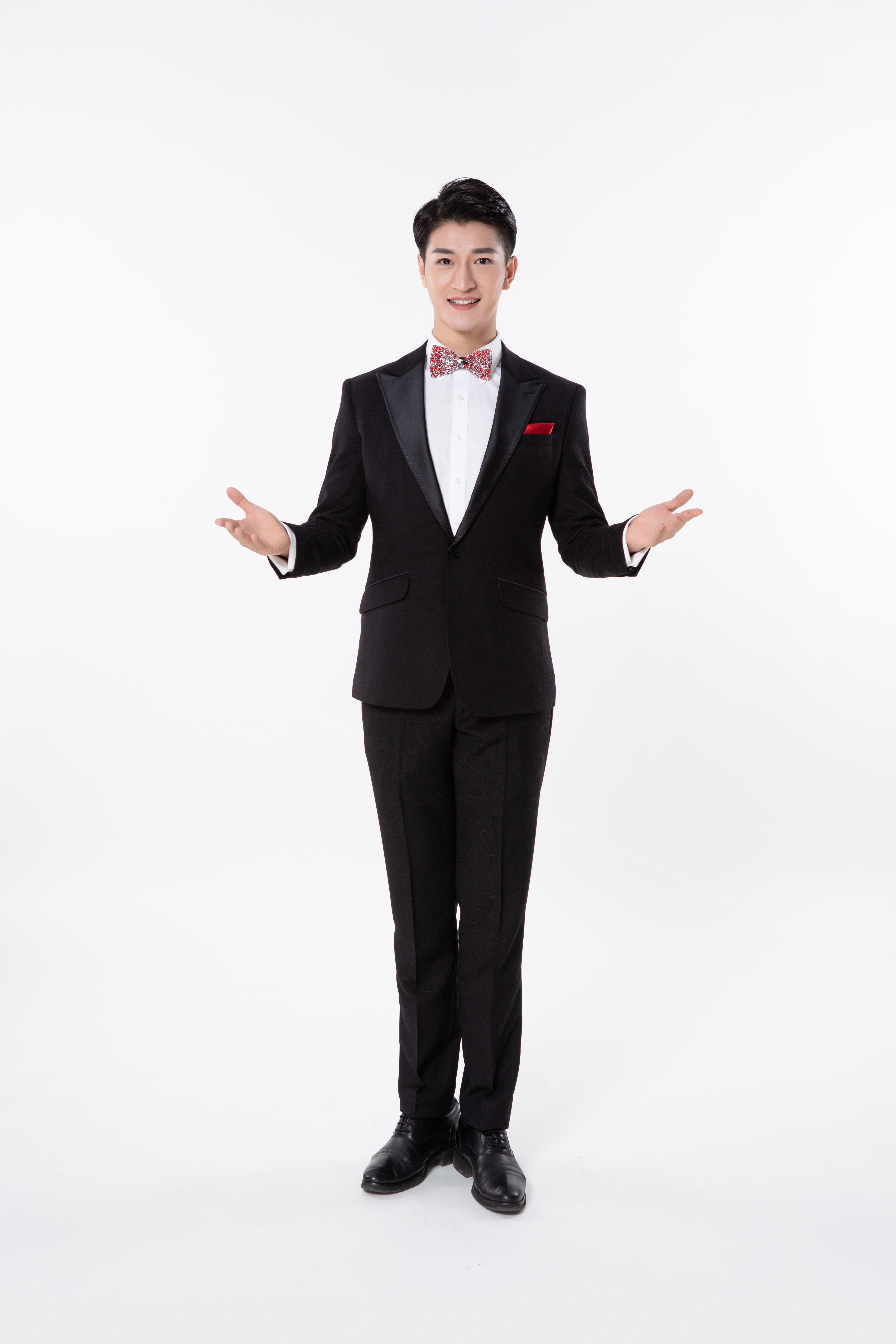 zo">尹颂,1988年3月19日出生于河南省周口市,中央广播电视总台主持人