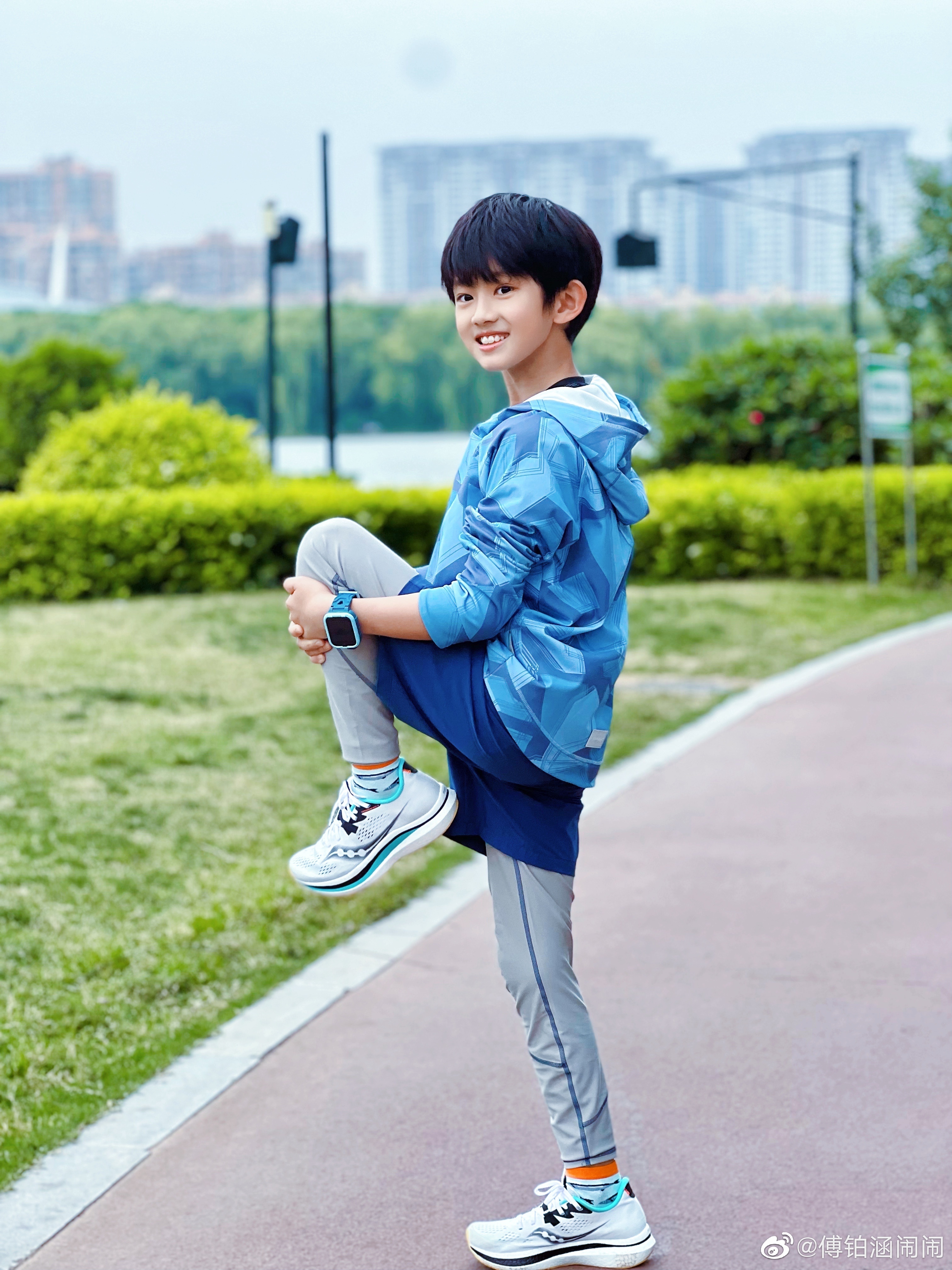 2izv9tor7bn">傅铂涵,2012年5月16日出生于北京市,中国内地影视男演员