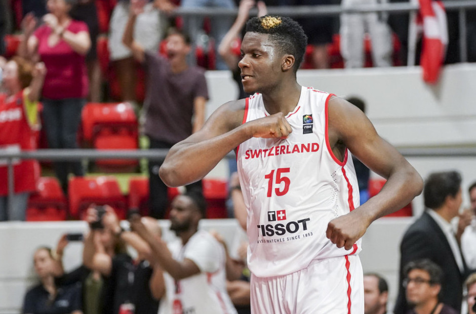  p>克林特·卡佩拉(clint capela),1994年5月18日出生于 a target="