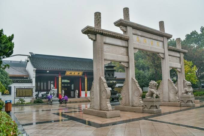  p data-id="gnb11wizho">嘉兴岳王祠位于浙江省嘉兴市三塔路运河塘上