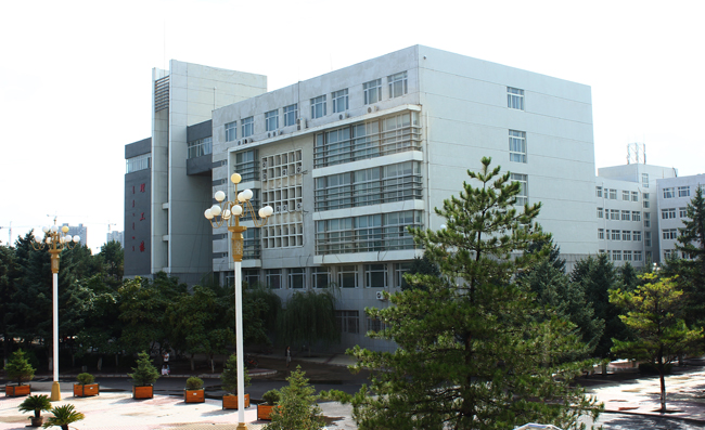 内蒙古民族大学