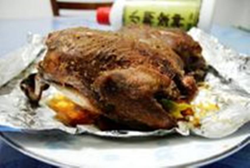  p data-id="gnbp9hflmq">香烤斑鸠,是一道以斑鸠为主要食材制作的