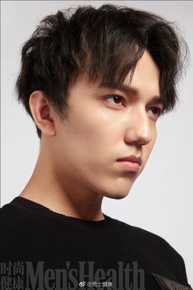 kudaibergen),1994年5月24日出生于哈萨克斯坦,哈萨克斯坦男歌手,毕业