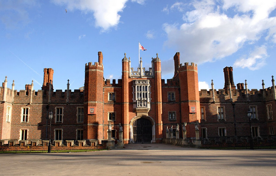  p data-id="go0e41ip1t">汉普顿宫(hampton court palace), 前 a