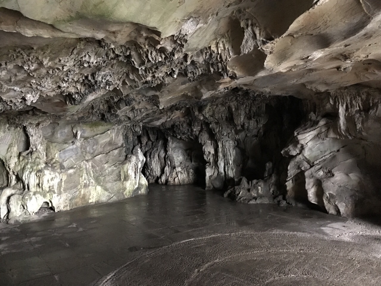  p>阳明洞位于贵州省贵阳市 a target="_blank" href="/item/修文县