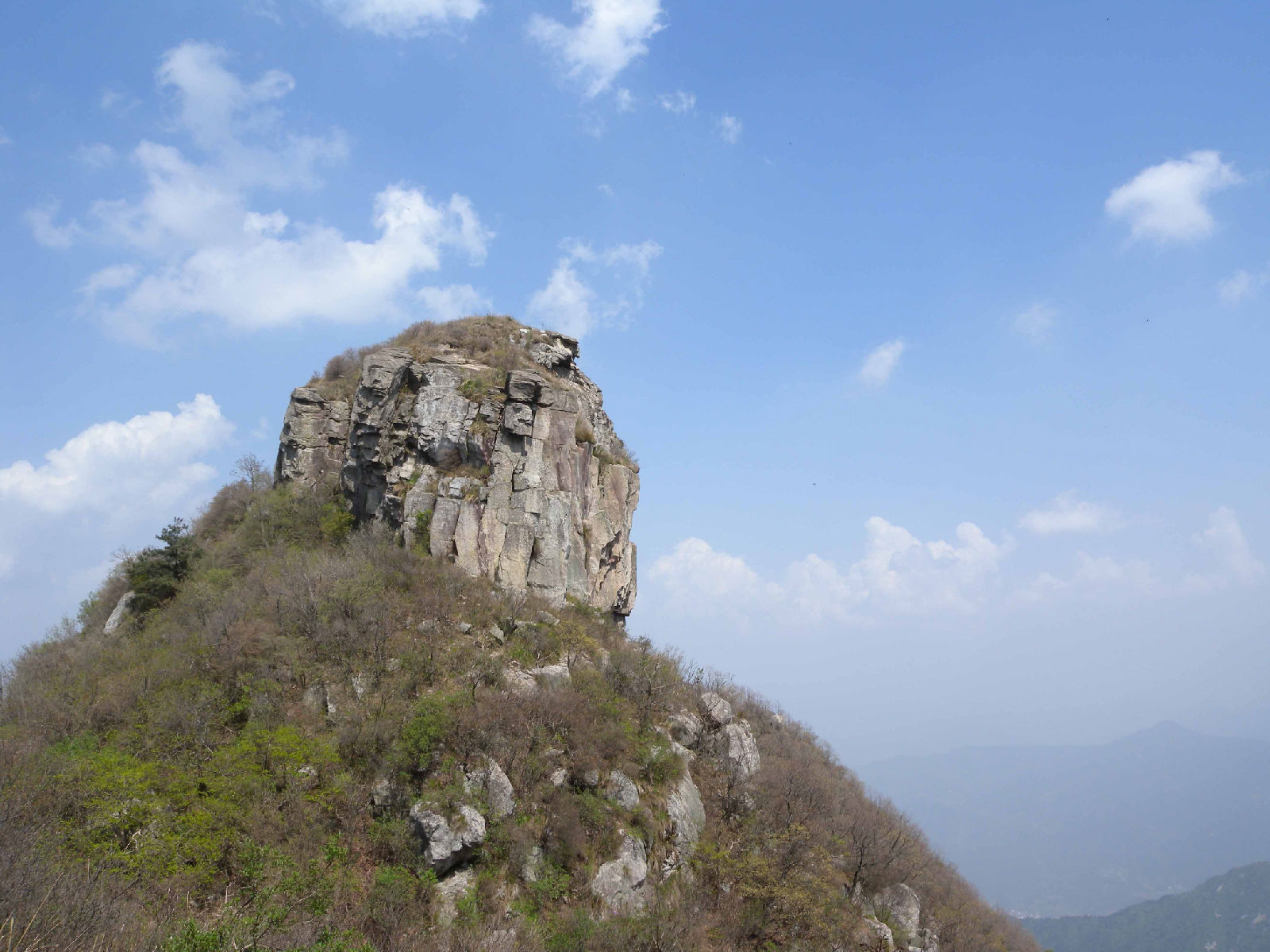 data-lemmaid="9039023">浠水县 /a>三角山国家森林公园位于著名的 a