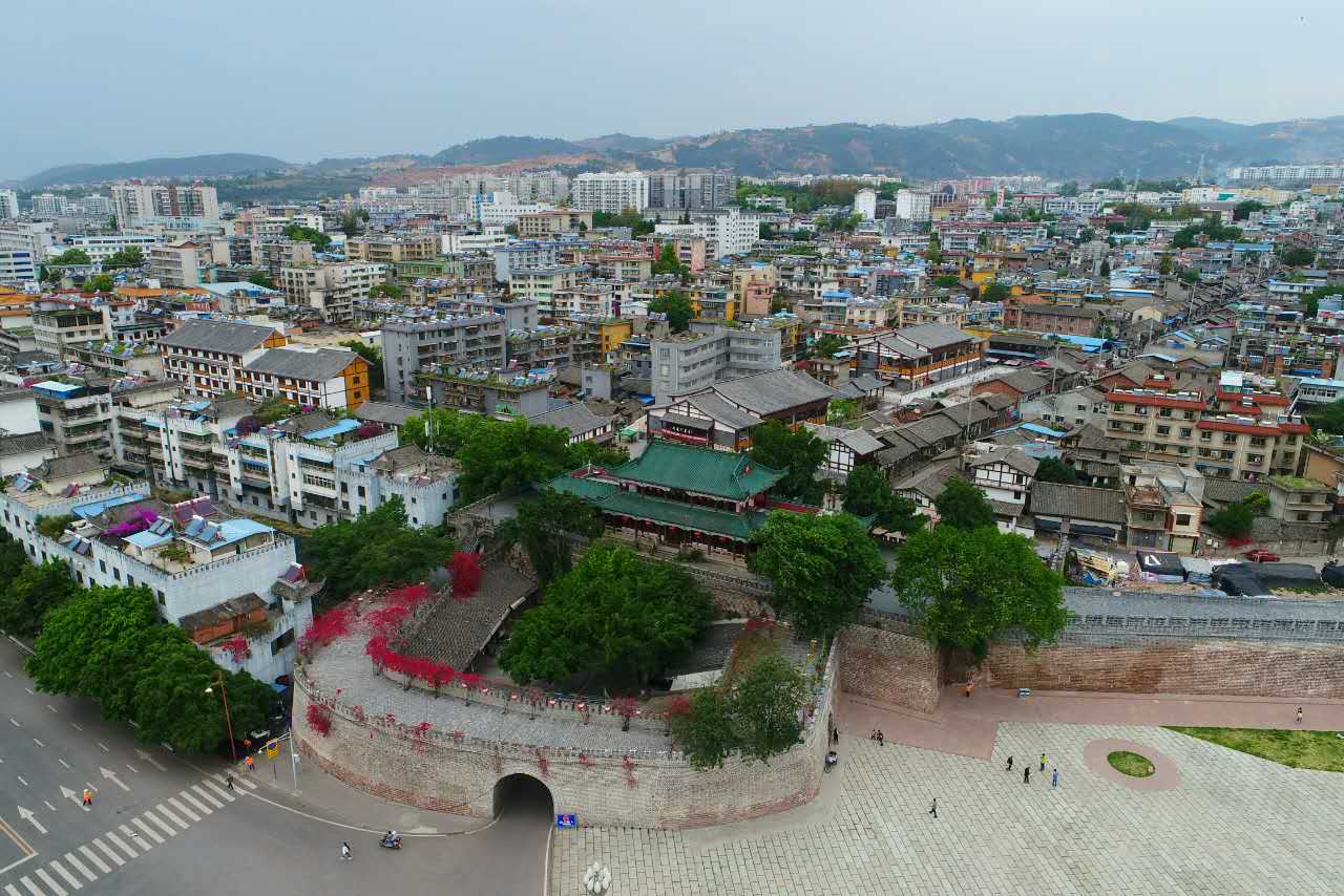 ">首府 /a>驻 b> a target="_blank" href="/item/西昌市/10857162"