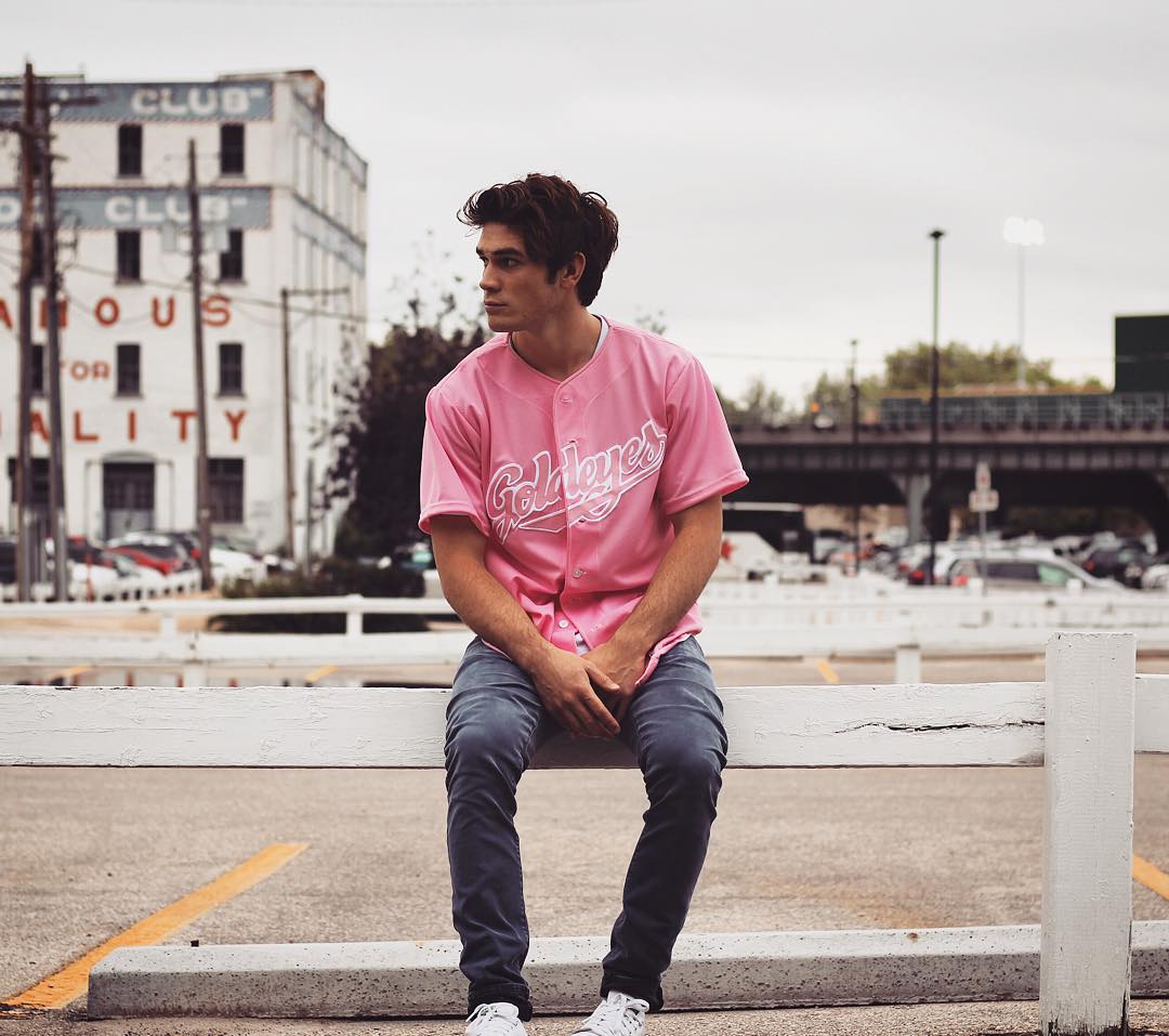 keneti james fitzgerald apa) /i>,1997年6月17日出生于新西兰奥克兰