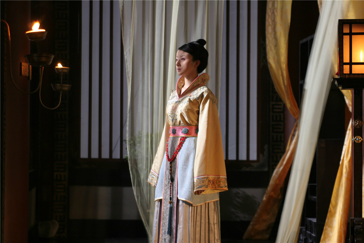 《开创盛世》是由山东电影电视剧制作中心,北京银鹏文化发展有限