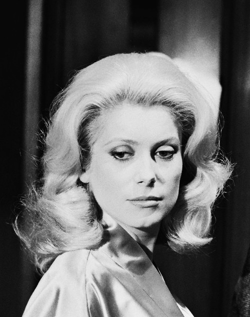 凯瑟琳·德诺芙