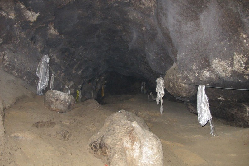 白石崖溶岩洞