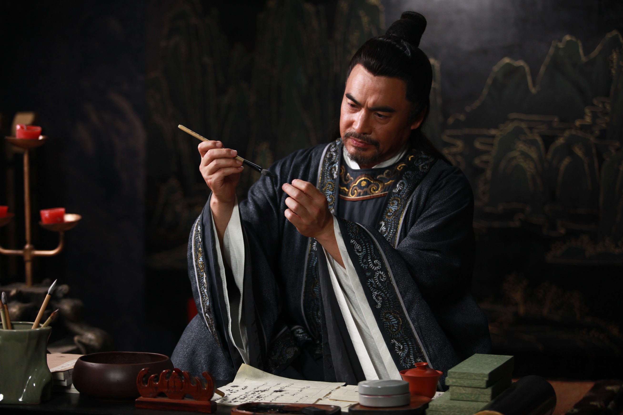 "gnt1nzefwh">施大生,1965年5月23日出生于河北省,中国内地影视男演员