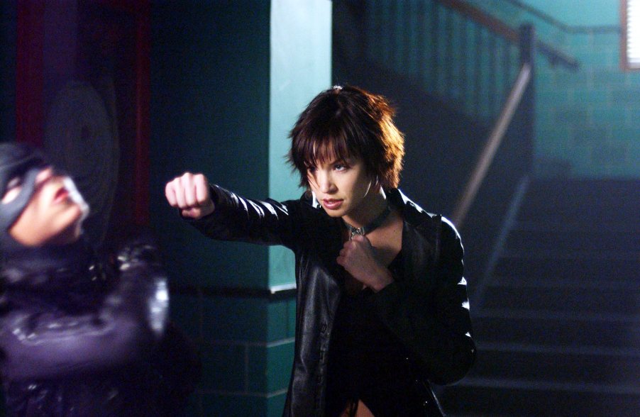 p data-id="gnbvpttd2d">《天堂猎鹰》(birds of prey)又名《猛禽
