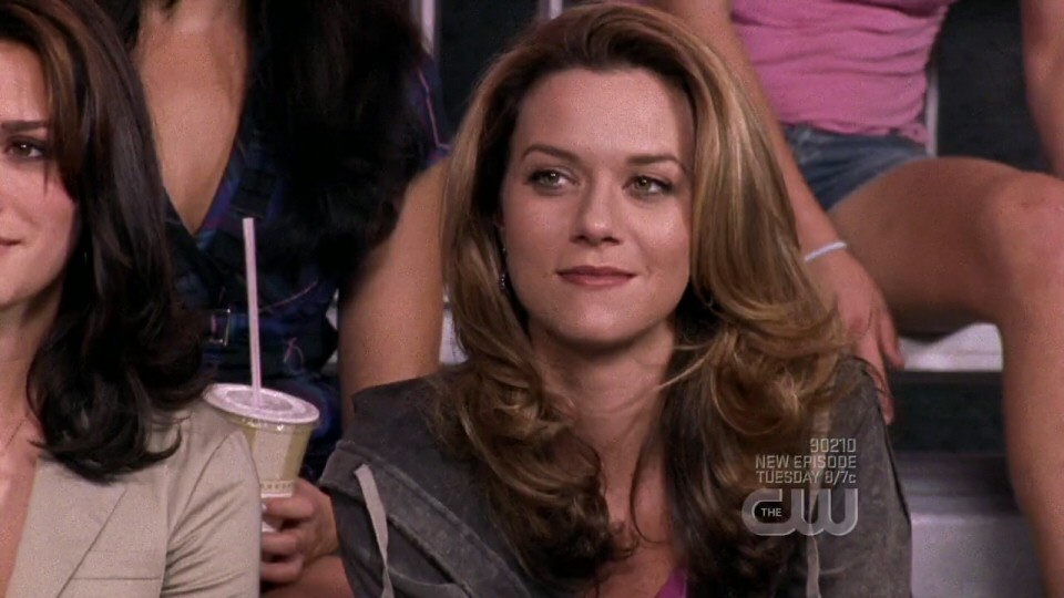  p>海莉伯顿(hilarie burton),女,1982年7月1日出生于 a target="