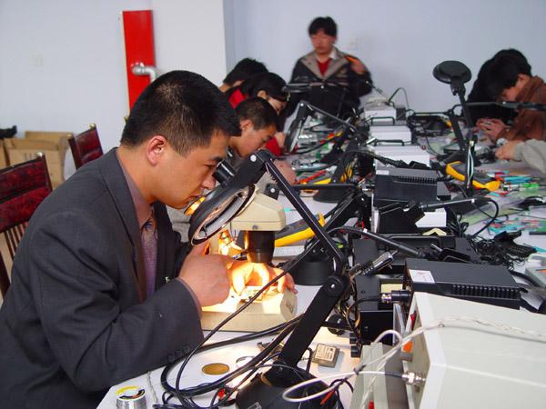  p>模具工程师,就是具有是模具设计,制造,专用机床调整使用,专用工具