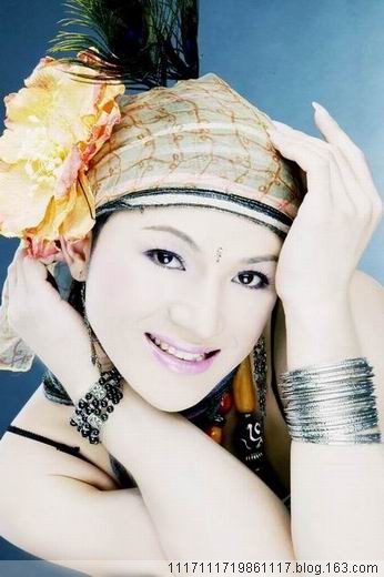 兰鸽是中国著名的 a target="_blank" href="/item/反串艺人/9946578"