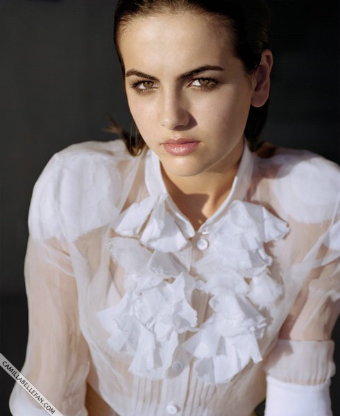  p>卡米拉·贝勒(camilla belle),1986年10月2日出生在美国加利福尼亚