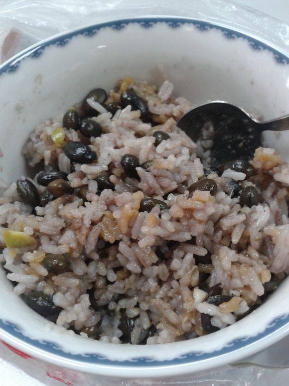 黑豆饭
