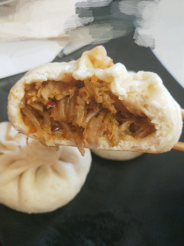 酸菜粉条肉包子