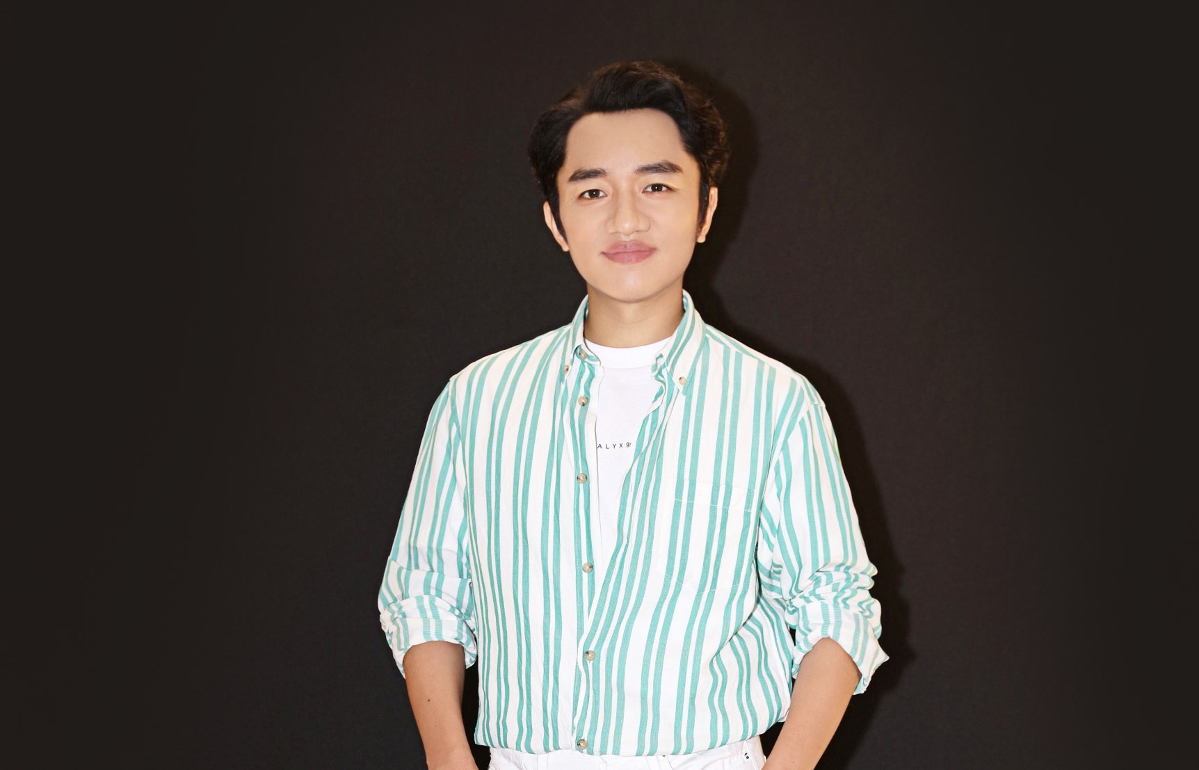  p>王祖蓝,1980年1月9日出生于香港,中国香港男演员,歌手,主持人,香港