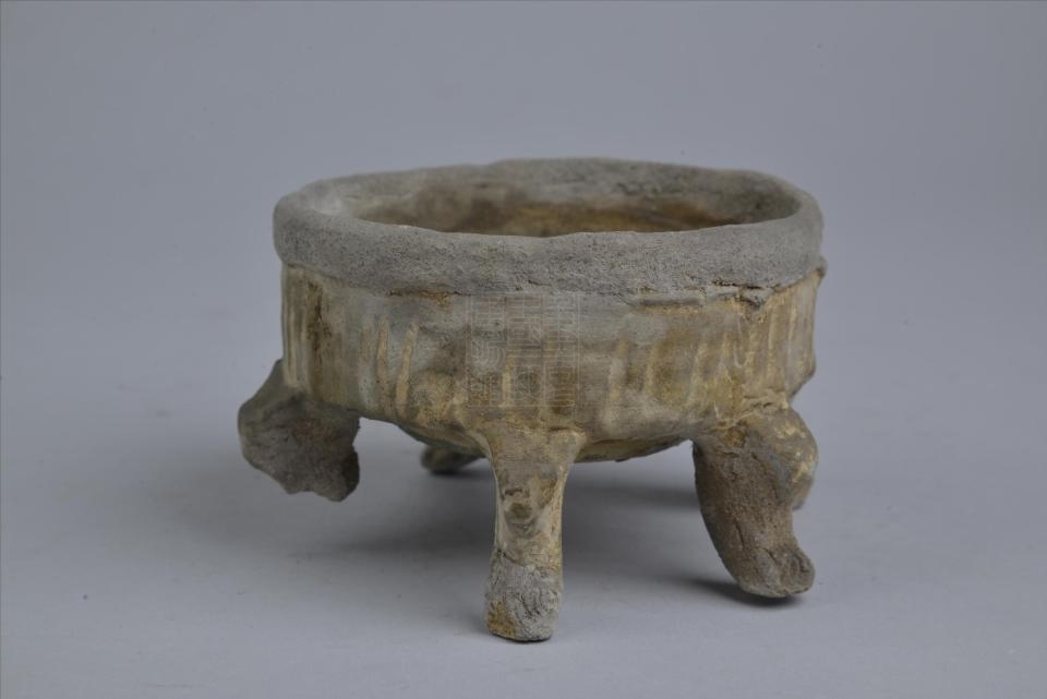 唐邛窑五足瓷香炉