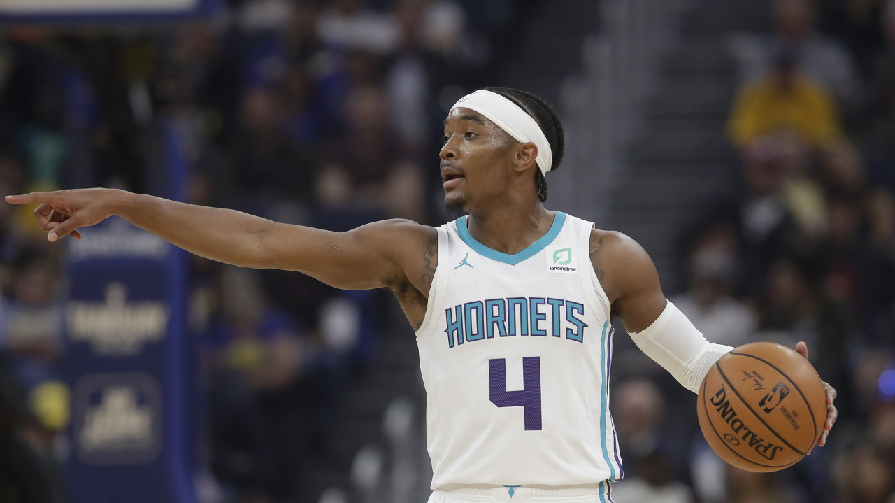  p data-id="gnbsk88c0c">德文特·格拉汉姆(devonte graham),1995年