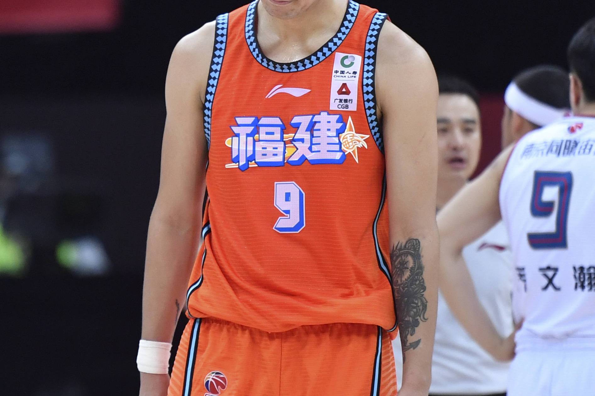 八一男篮缺席CBA新赛季首战|遭遇2连败：李楠水土不服！ 郭士强有麻烦了！ 朱世龙可能是第一个下课的！
