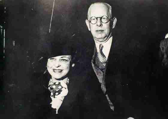 利弗莫尔全名叫杰西·劳伦斯顿·利弗莫尔(jesse lauriston livermore