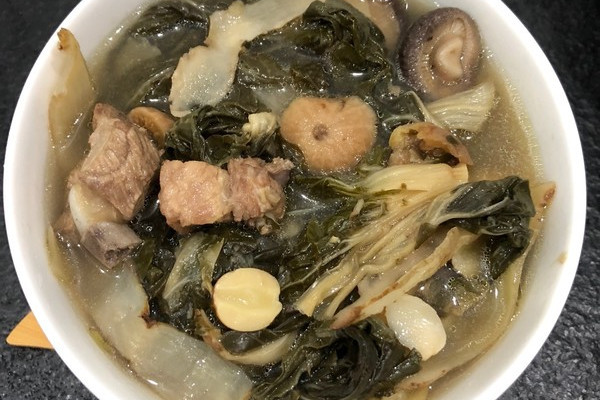 白菜菜干猪骨汤