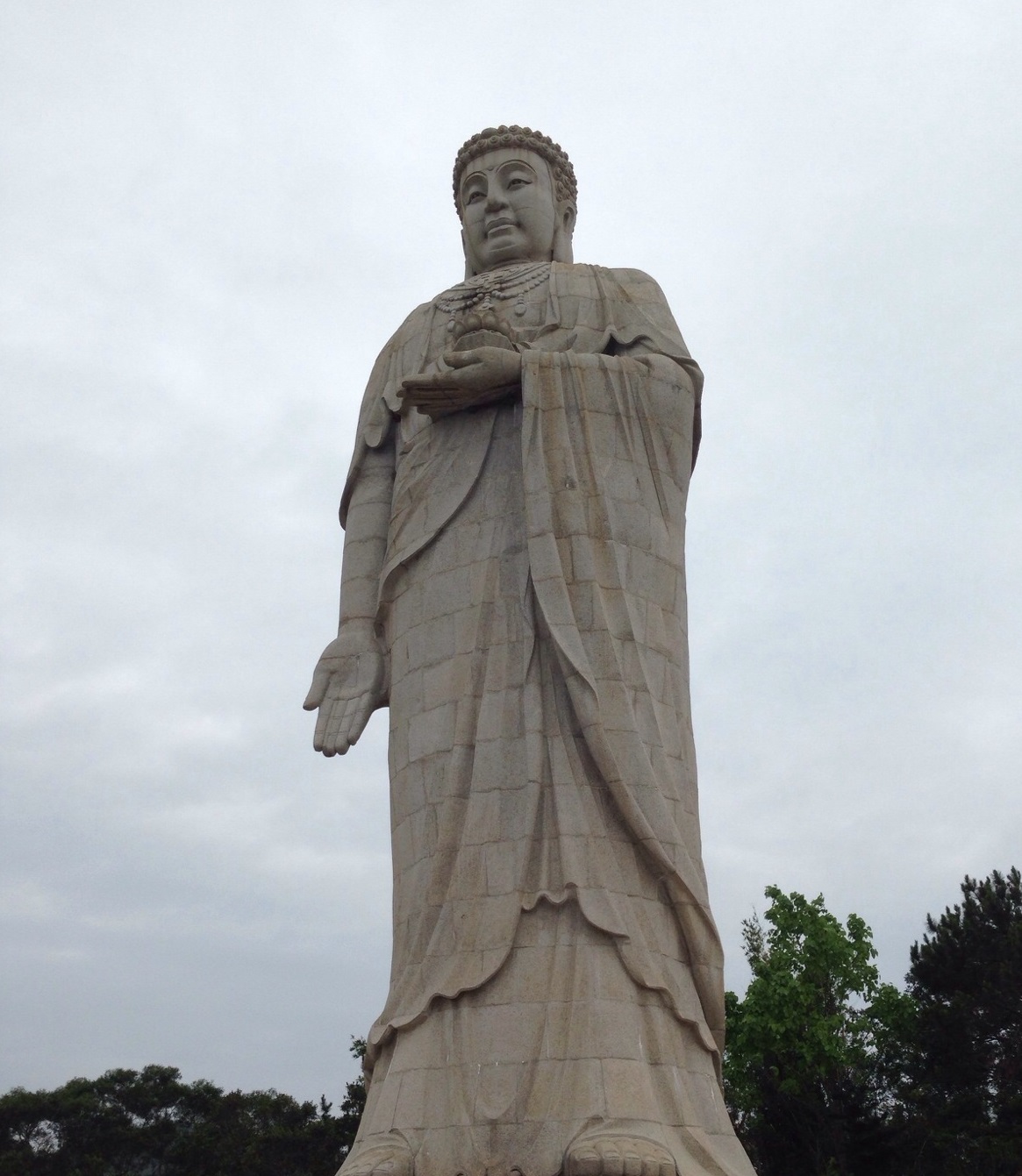  p>黄光山佛光寺位于广东省 a target="_blank" href="/item/惠来县">