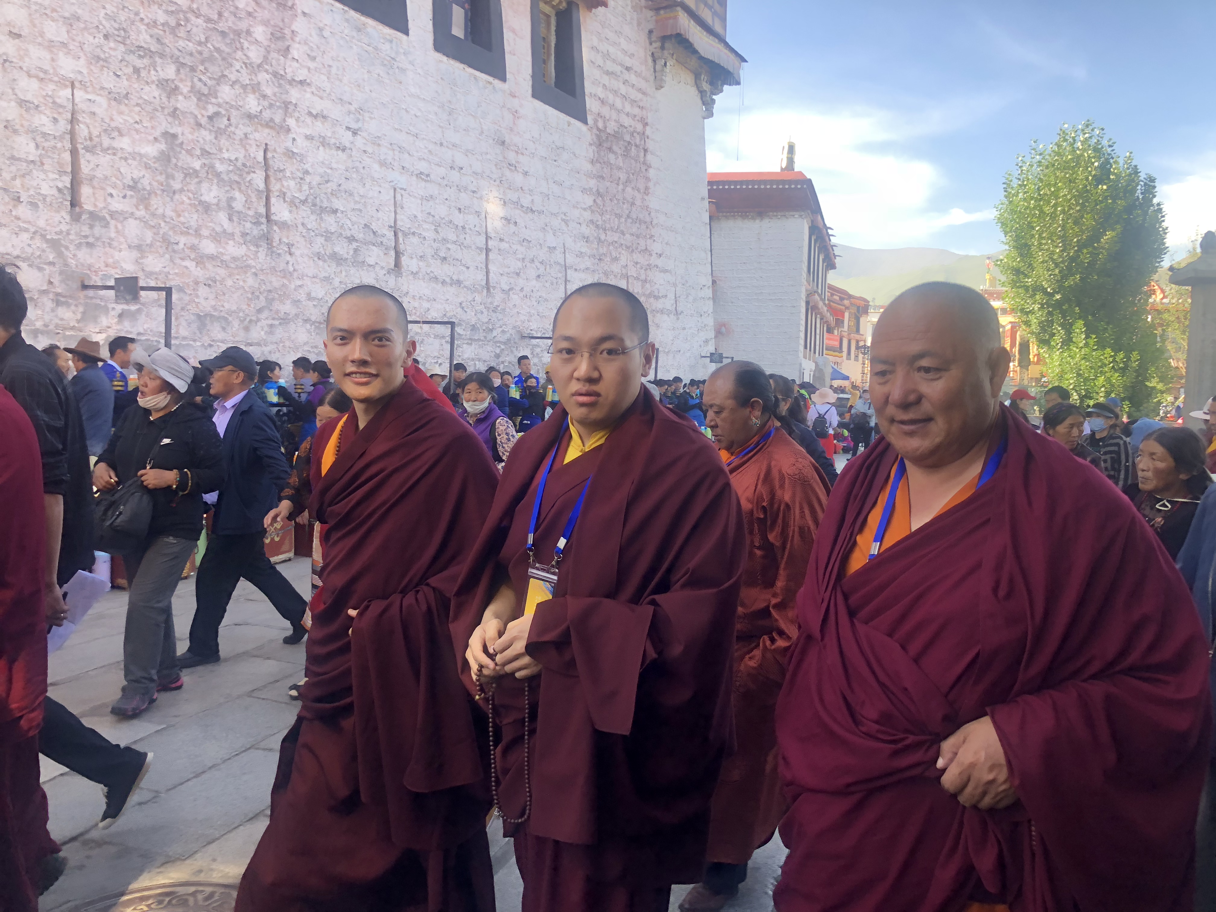 查仓本洛占堆仁波切