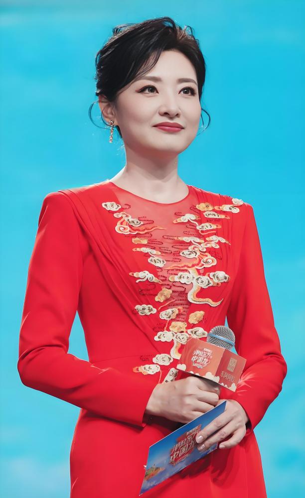 周涛（中国著名女主持人、制片人，保利演出有限公司董事长）_百度百科