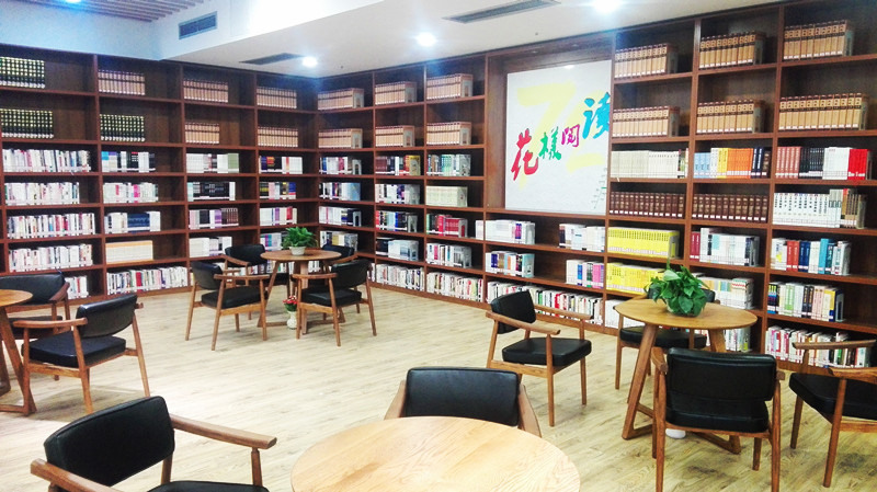  p>青岛市图书馆位于市南区延吉路,是市属大型公共图书馆,是青岛市的