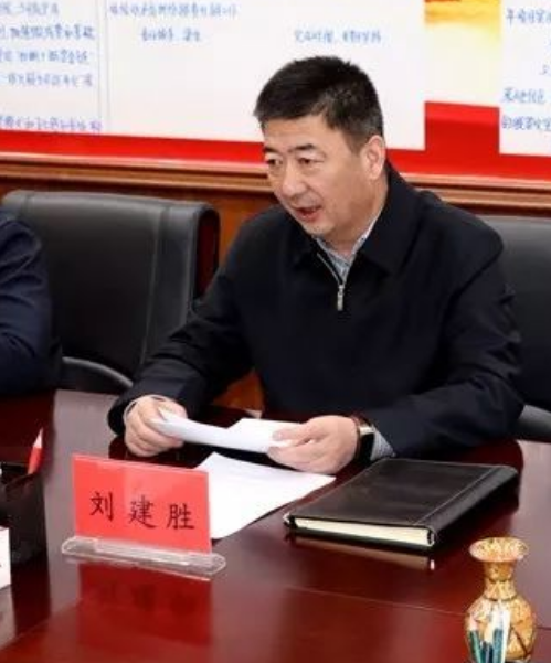  p>刘建胜,现任新疆维吾尔自治区克州党委副书记,政法委书记. /p>