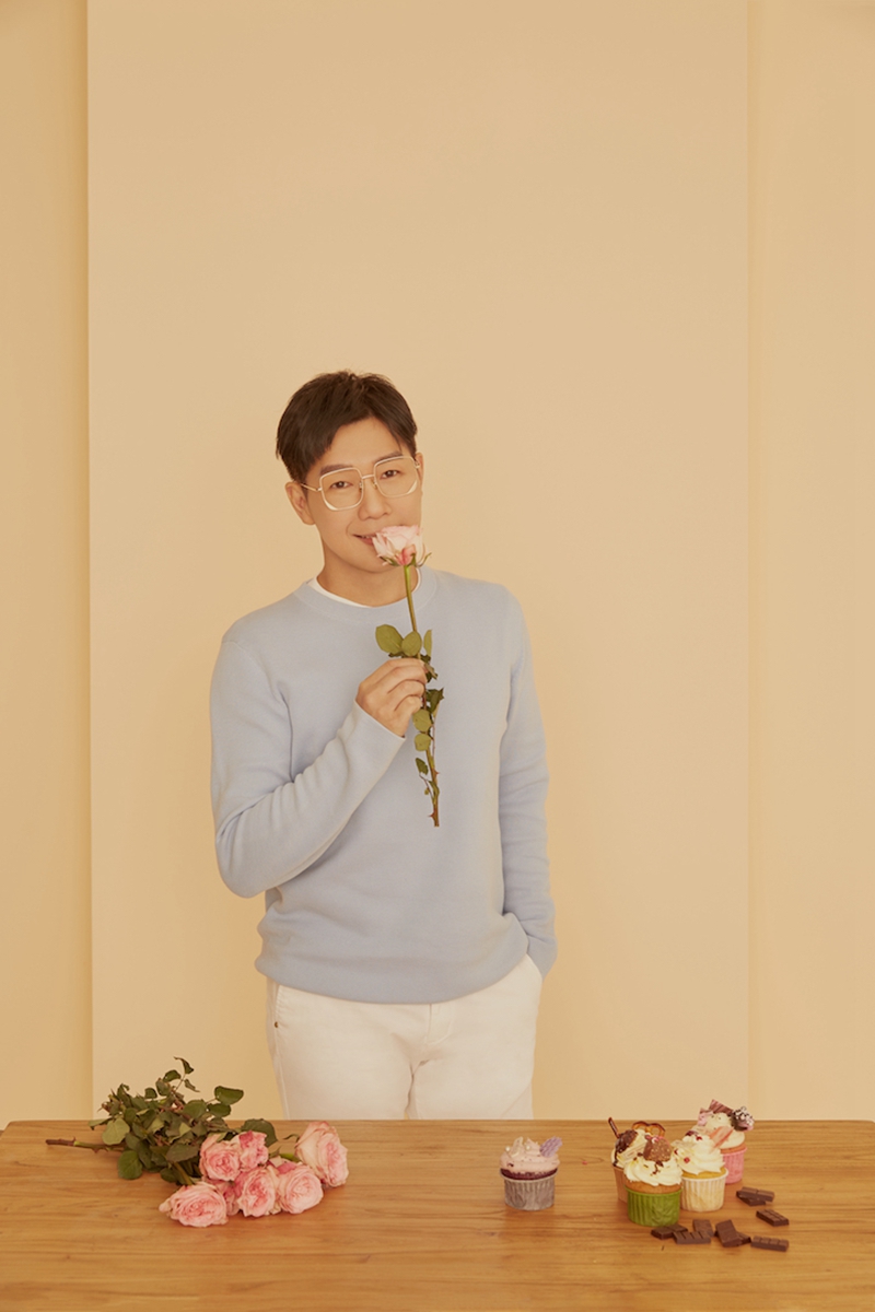  p>品冠,本名黄品冠,1972年2月26日出生于马来西亚吉隆坡,祖籍中国