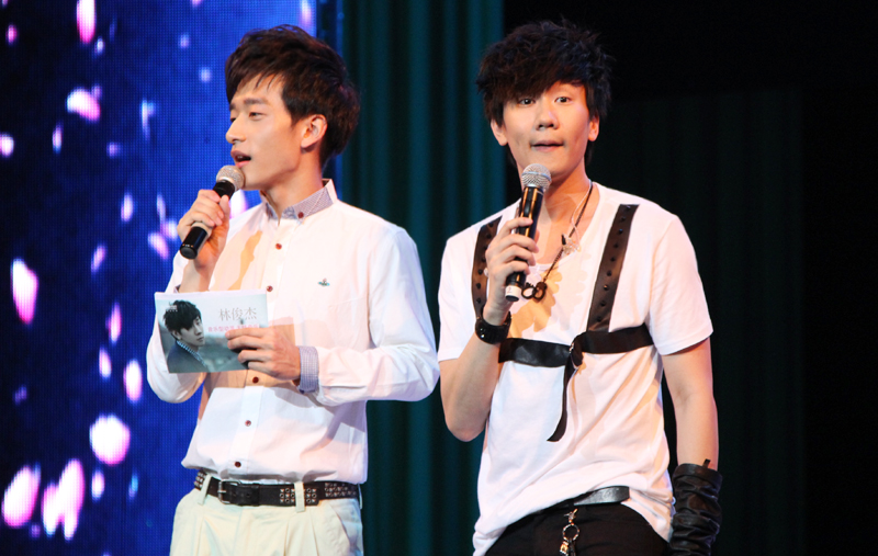  p>杨杨  (young),10月24日出生于浙江省衢州市,中国内地节目主持人