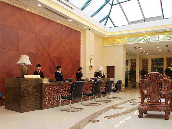  p>北京佳龙阳光酒店坐落于北京东二环cbd商务区繁华中心地段.