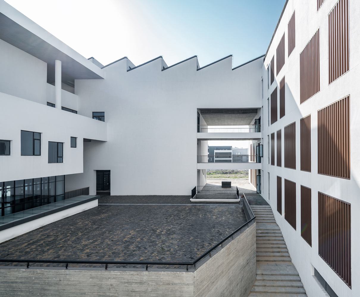  p>安徽艺术学院( i>anhui university of arts /i>)是教育部批准设置